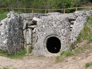 Дольмен Guiry-en-Vexin — Bois Couturier Allée couverte