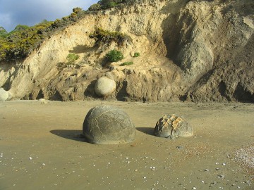 Каменные шары Моераки