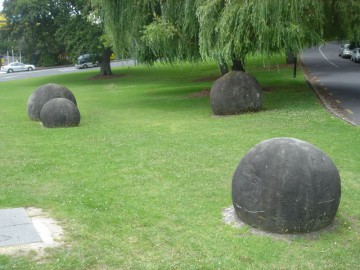 Каменные шары Силвердейл