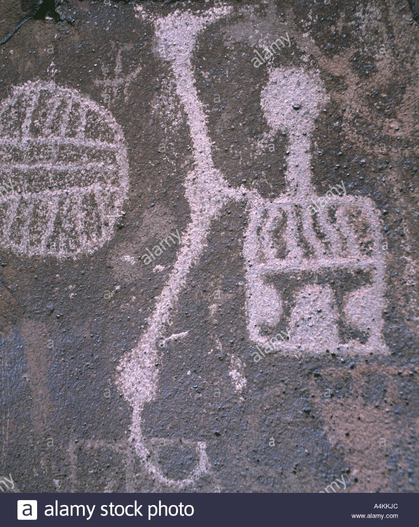 petroglyph-rock-art-mojave-desert-california-A4KKJC