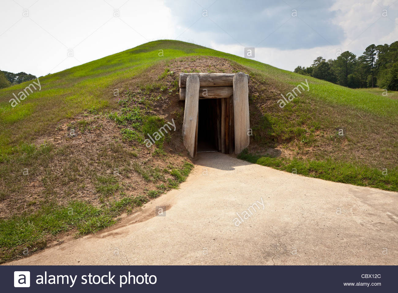 ocmulgee-national-monument-in-macon-ga-the-site-of-native-american-CBX12C