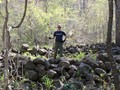 Владивосток, арх Дальневосточ фед унив (ДВФУ) нашли.Кольцо и прямоугольное сооруж обнаруж неподалеку от побереж Уссурии?ского залива