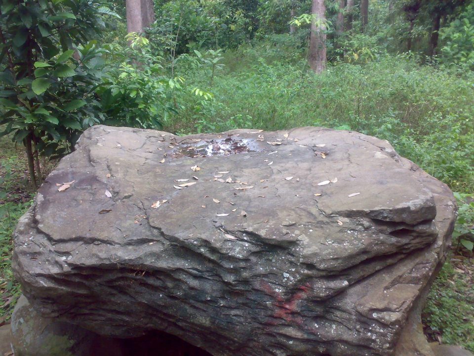 dolmen gunung mrakso3
