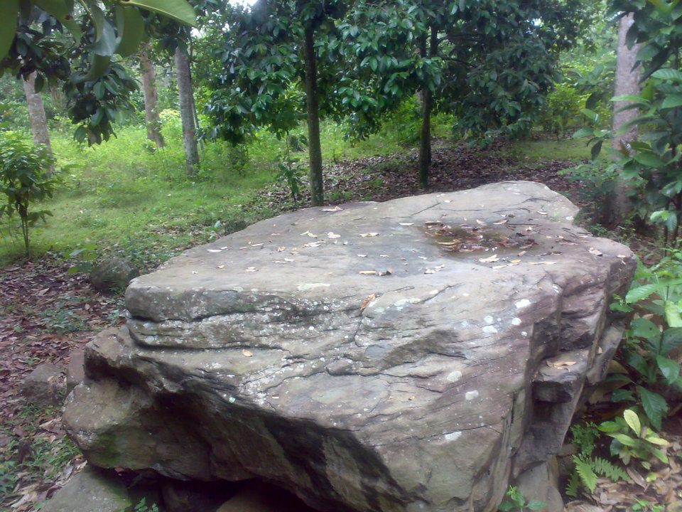 dolmen gunung mrakso1
