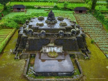 Храм Канди Трихарма