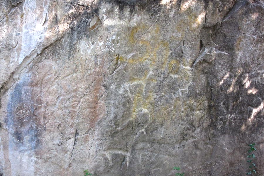 hodjikent-petroglyphs2