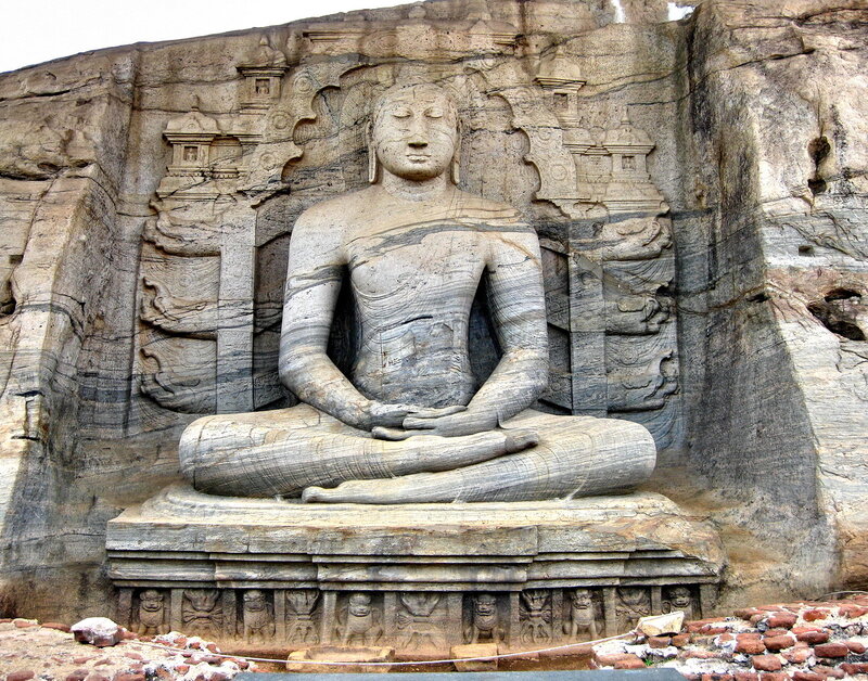 Gal-Vihara-Polonnaruwa-08