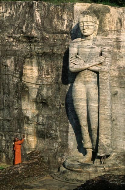 Gal-Vihara-Polonnaruwa-07
