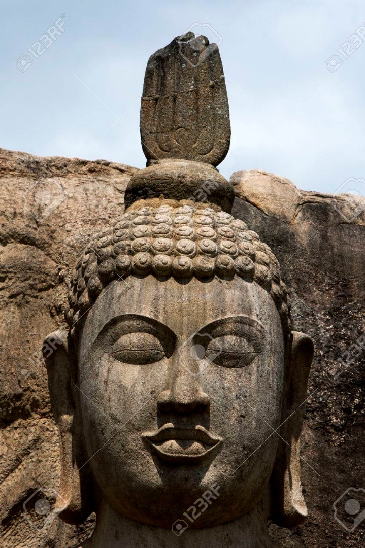 Aukana-Buddha-03