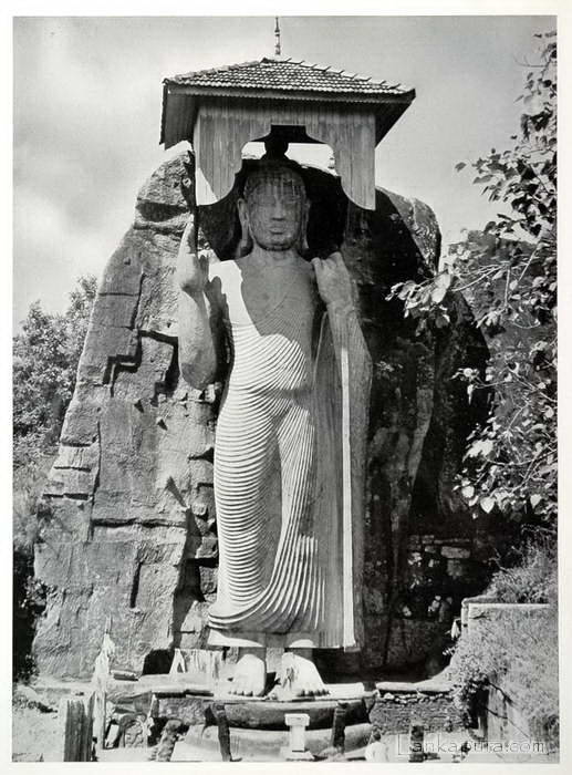 Aukana-Buddha-04