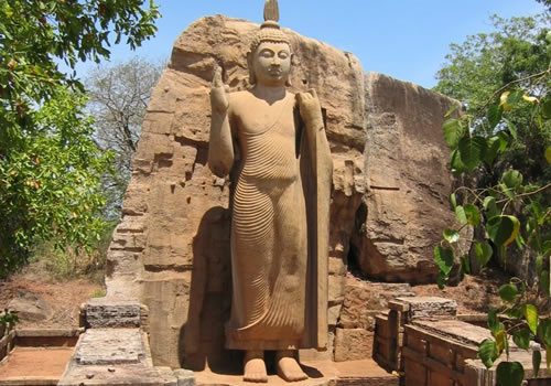 Aukana-Buddha-16
