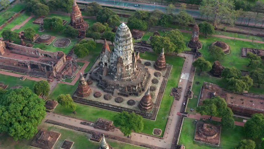 Prang-Wat-Phra-Ram-014