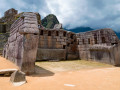 Intihuatana-Machu-Picchu-023