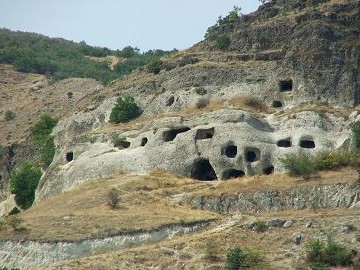 Скальные гробницы Индаги