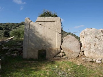 Гробница гиганта Алтарь Де Логула