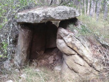 Дольмен Левка