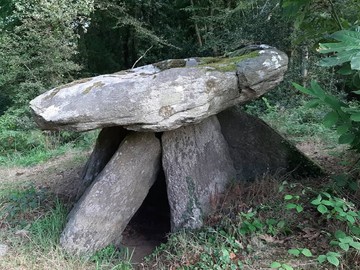 Дольмен Лезафф — Керинец